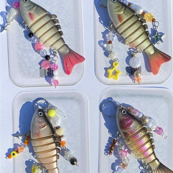 Colorful Fish Keychain Set - Picture 8 of 15